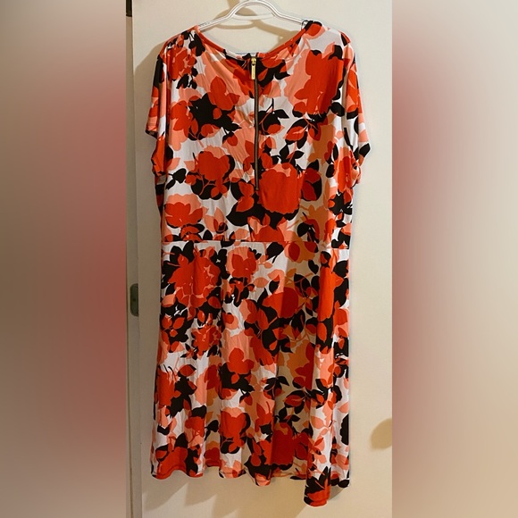 Michael Kors Colorful Casual Dress - Picture 2 of 5